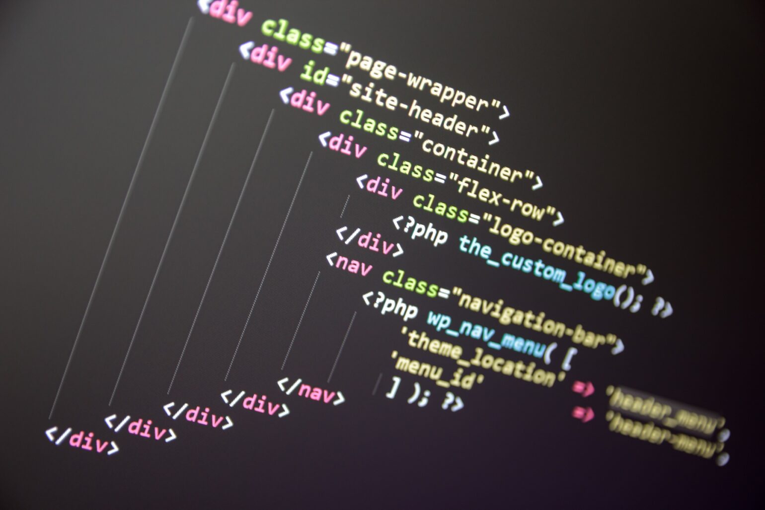 免费与高级 WordPress 主题:成本与收益 1 WP Themes Free Vs Premium DB Feature Image 1540x1027 1